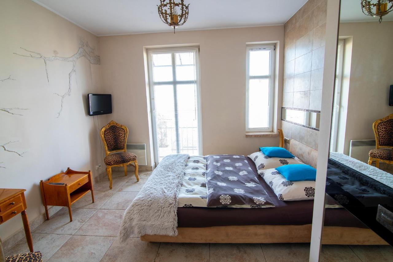 City Center Apartment *
